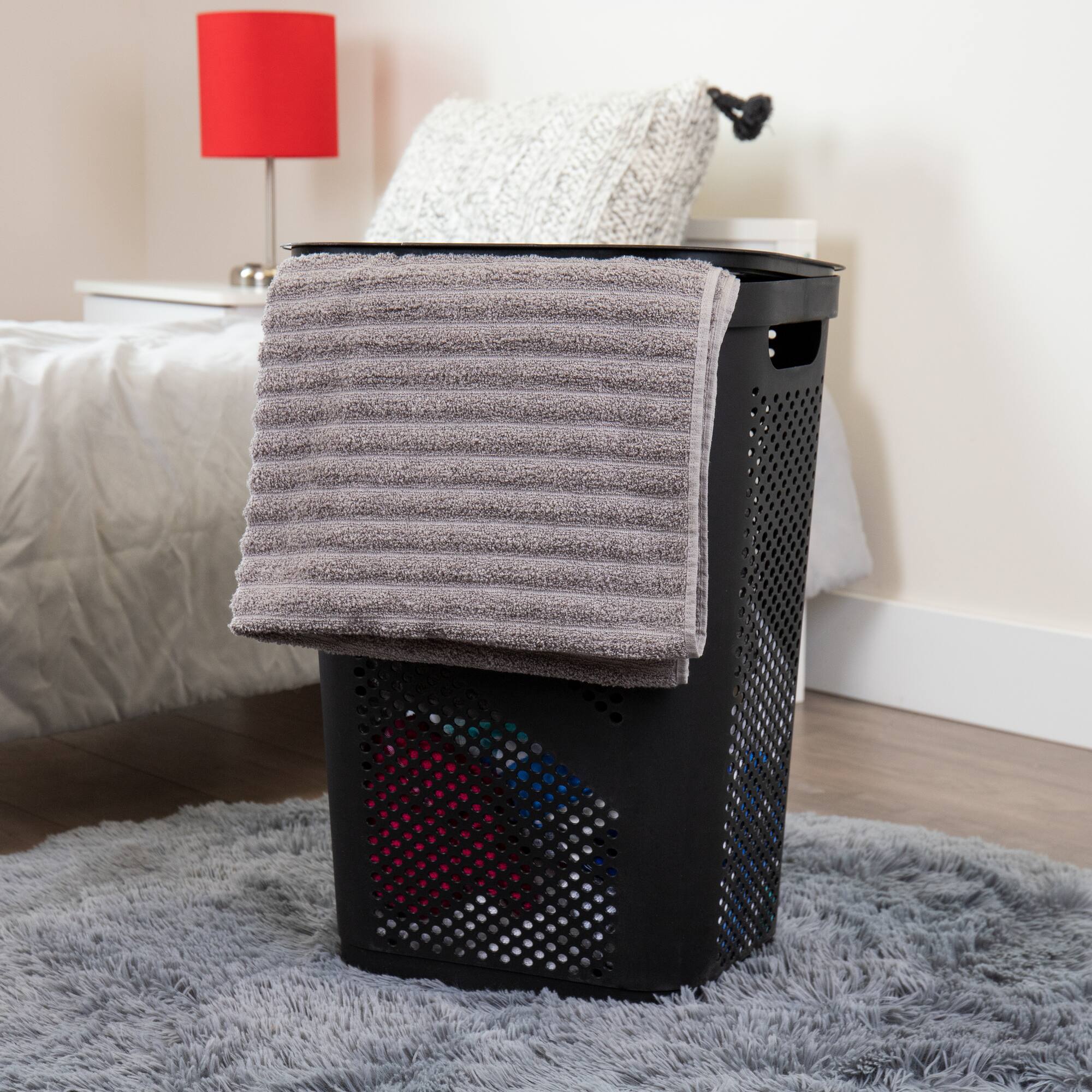 Mind Reader 60L Black Ventilated Slim Laundry Hamper with Cut Out Handles & Hinged Lid